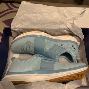 Cycling shoes( New in Box).